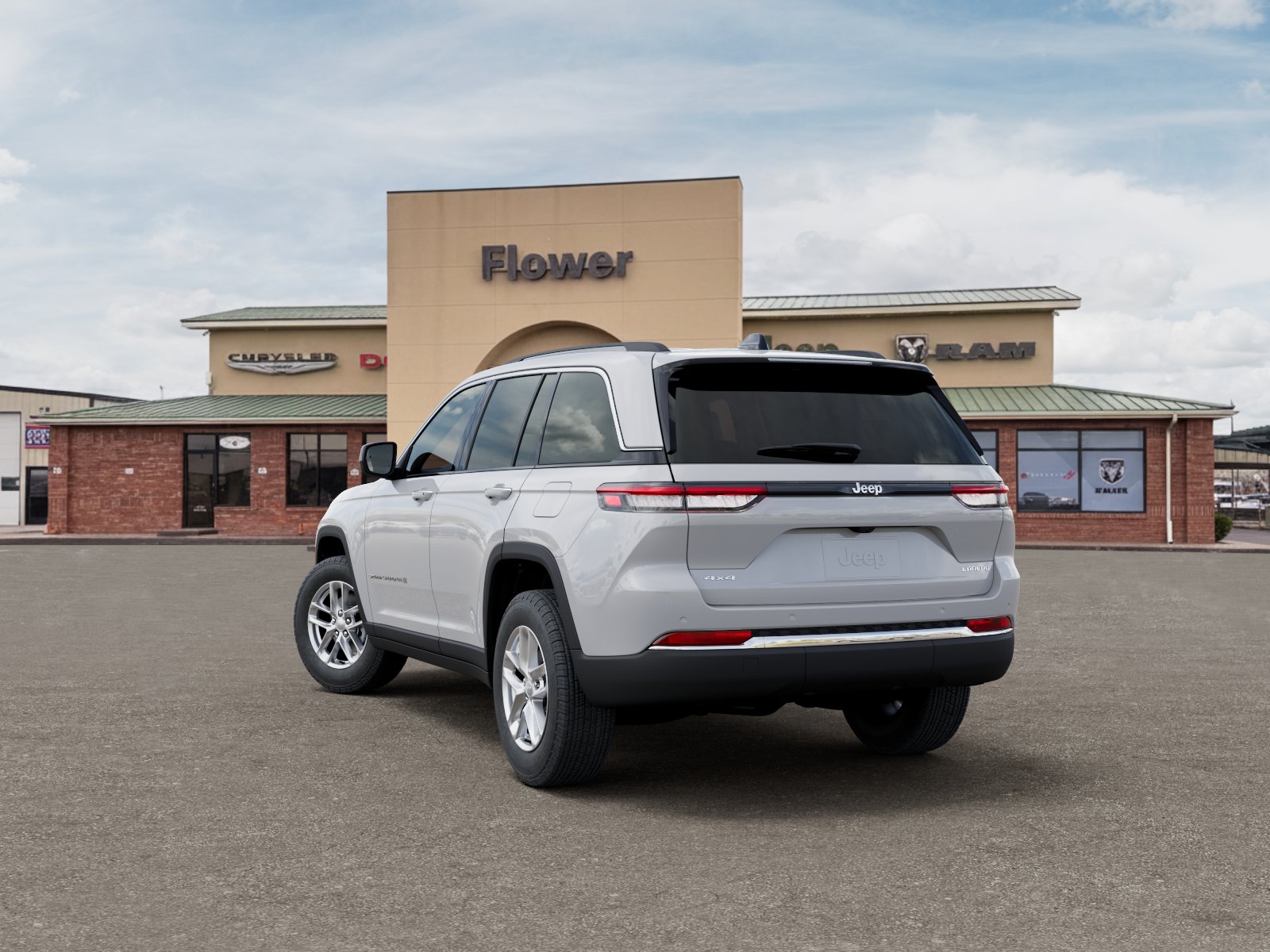 2025 Jeep Grand Cherokee Laredo - Photo 31