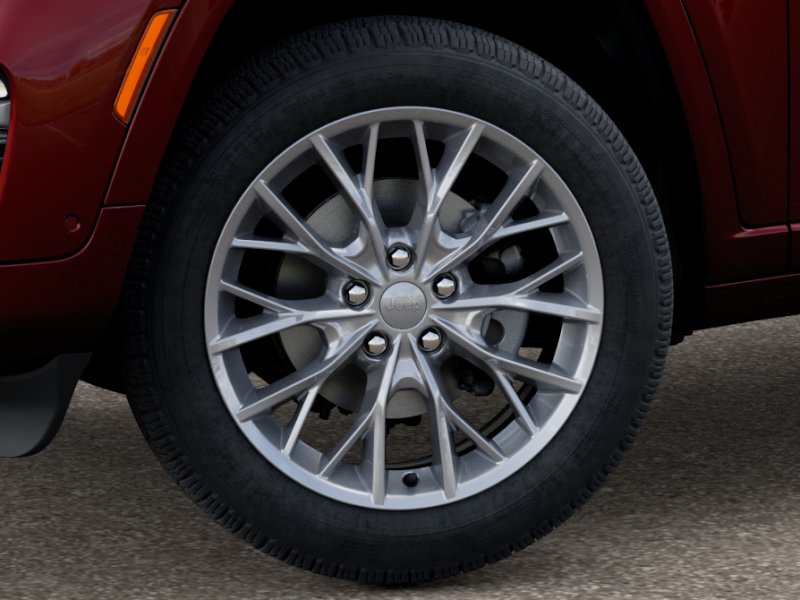 2025 Jeep Grand Cherokee Summit photo 4