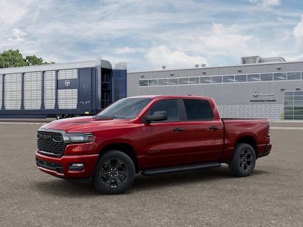 2026 Ram 1500 EXPRESS CREW CAB 4X4 5'7 BOX Pickup