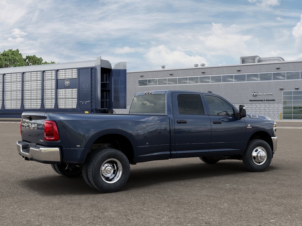 New 2026 Ram 3500 TRADESMAN CREW CAB 4X4 8' BOX Pickup