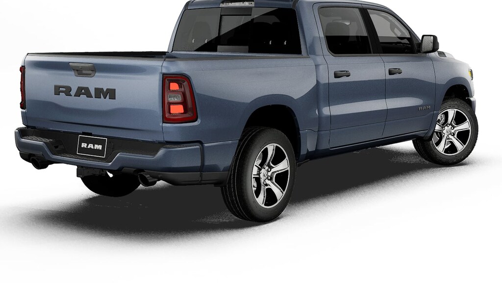 New 2027 Ram 1500 EXPRESS CREW CAB 4X2 5'7 BOX Pickup