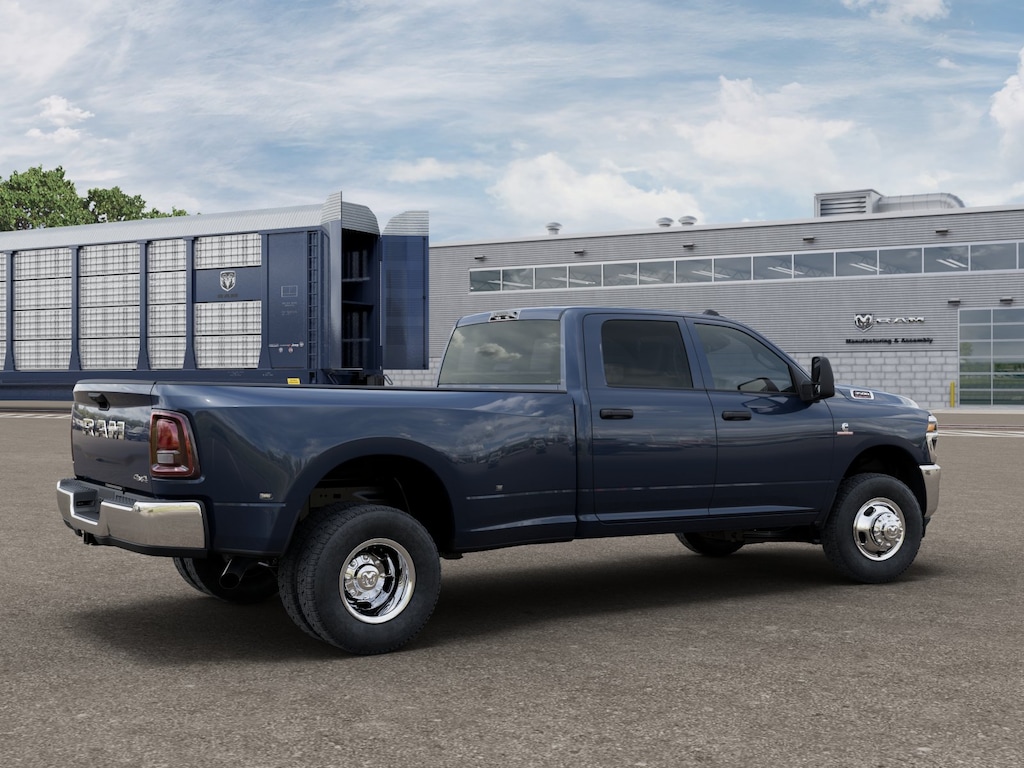 New 2026 Ram 3500 TRADESMAN CREW CAB 4X4 8' BOX Pickup