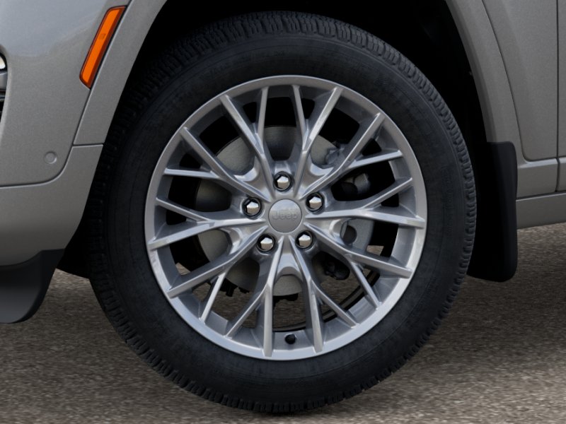 2025 Jeep Grand Cherokee Summit photo 4