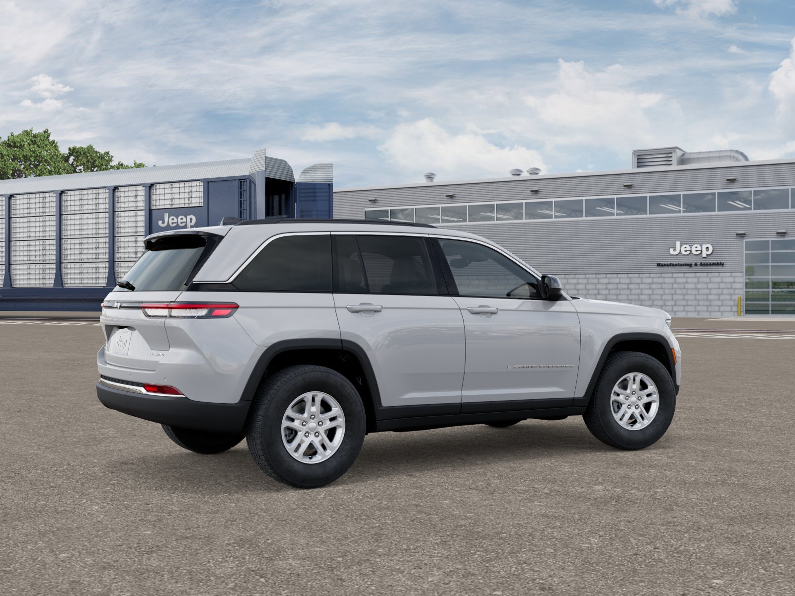 2025 Jeep Grand Cherokee Laredo photo 3