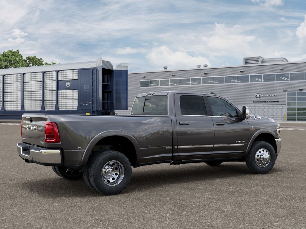 New 2026 Ram 3500 LIMITED CREW CAB 4X4 8' BOX Pickup