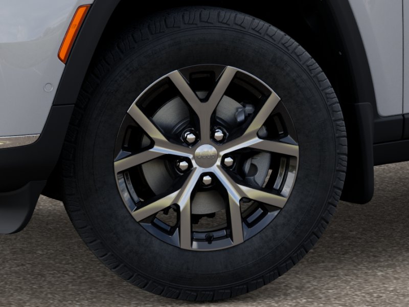 2025 Jeep Grand Cherokee Limited photo 3