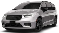 2026 Chrysler Pacifica LIMITED AWD Passenger Van