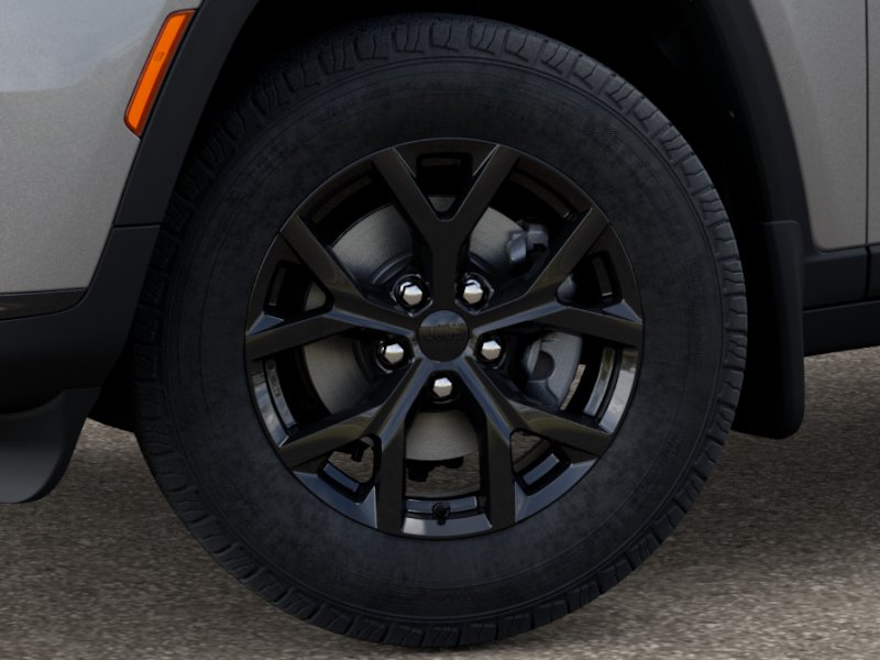 2025 Jeep Grand Cherokee Altitude photo 2