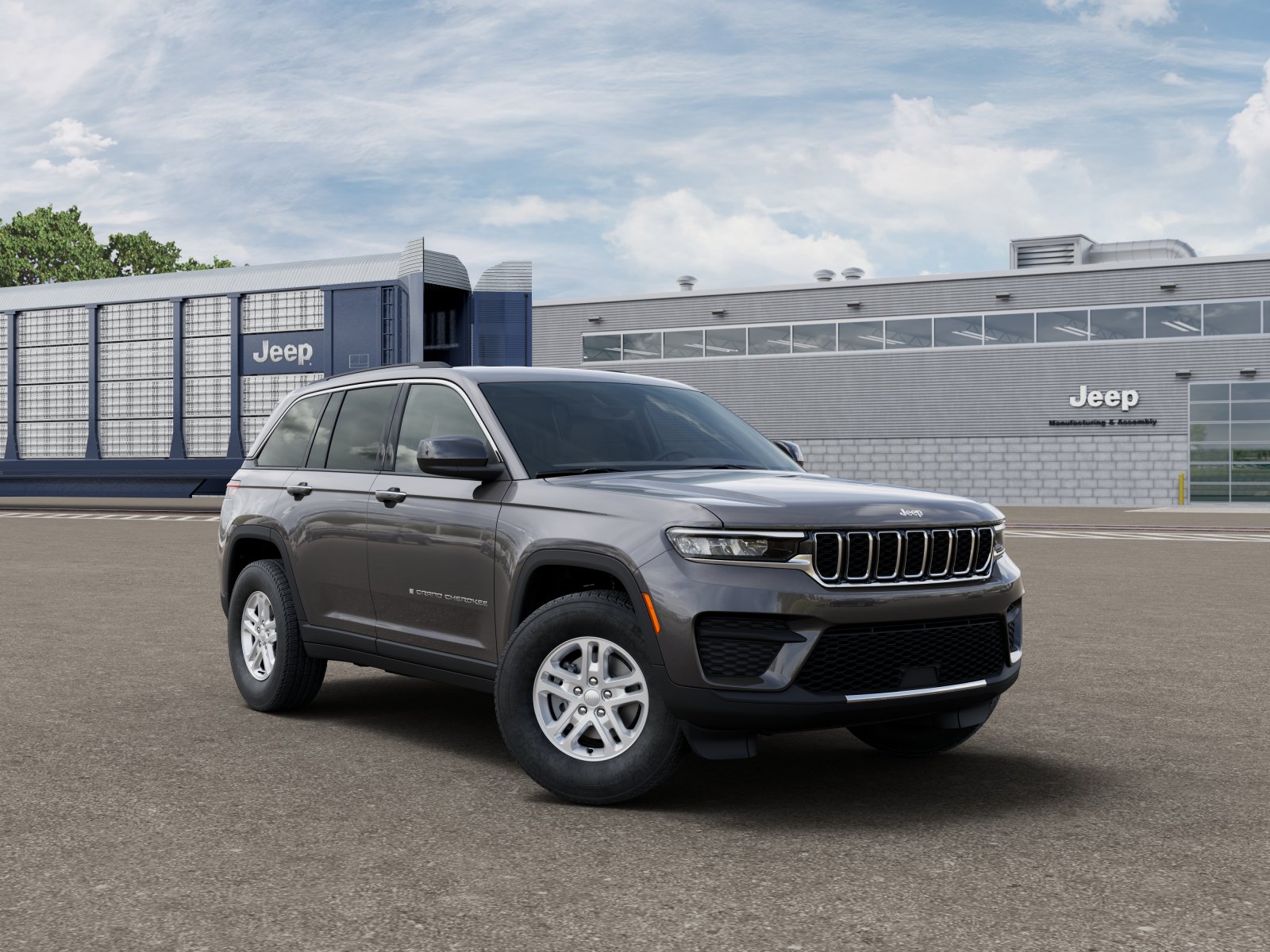 2025 Jeep Grand Cherokee Laredo photo 3