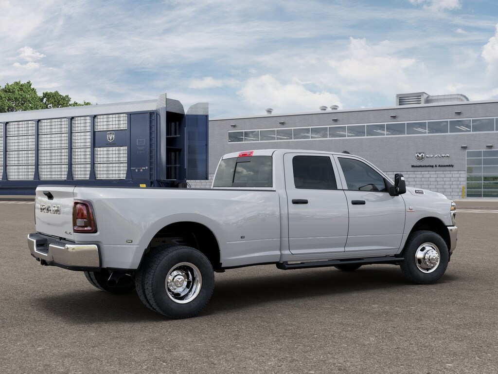 New 2026 Ram 3500 TRADESMAN CREW CAB 4X4 8' BOX Pickup