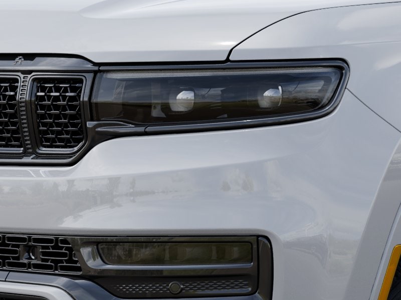 2025 Jeep Grand Wagoneer Series III - Photo 6