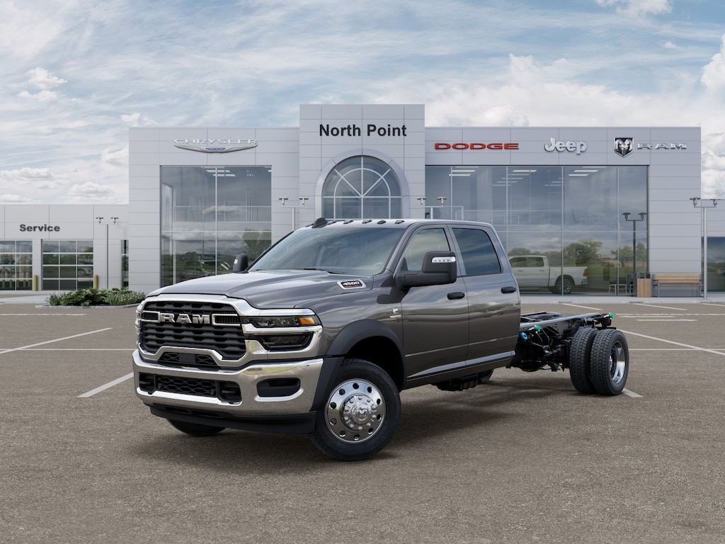 New 2026 Ram 4500 Chassis Cab TRADESMAN CREW 4X4 84' CA Crew Cab