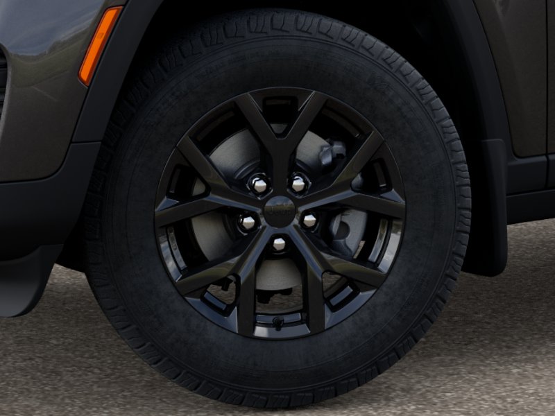 2025 Jeep Grand Cherokee Altitude photo 3