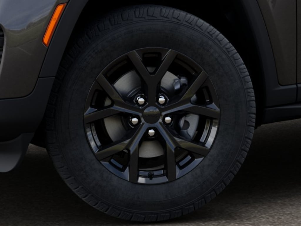 New 2025 Jeep Grand Cherokee Laredo Sport Utility