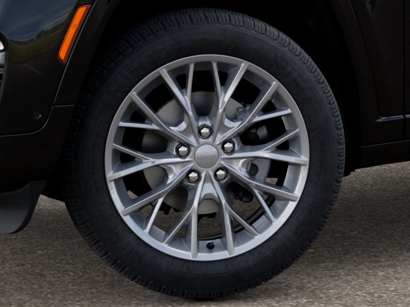 2025 Jeep Grand Cherokee Summit photo 4