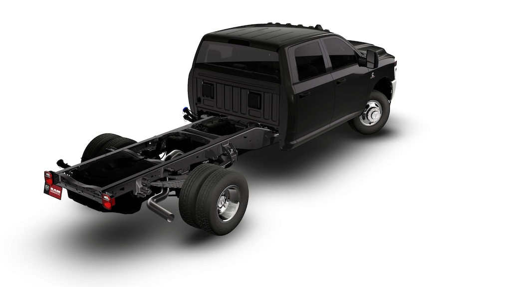 New 2026 Ram 3500 TRADESMAN CREW CAB CHASSIS 4X4 60' CA Pickup