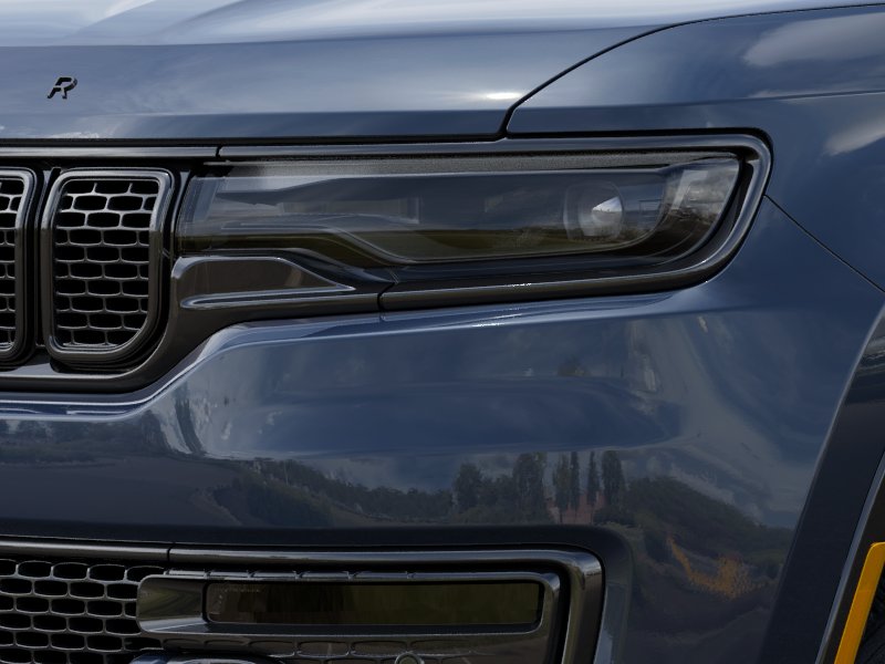 2025 Jeep Wagoneer L Series II - Photo 37