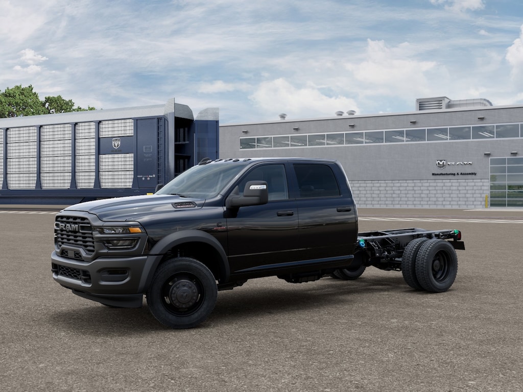 New 2026 Ram 4500 Chassis Cab TRADESMAN CREW 4X4 60' CA Pickup