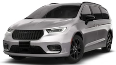 2026 Chrysler Pacifica Select Passenger Van