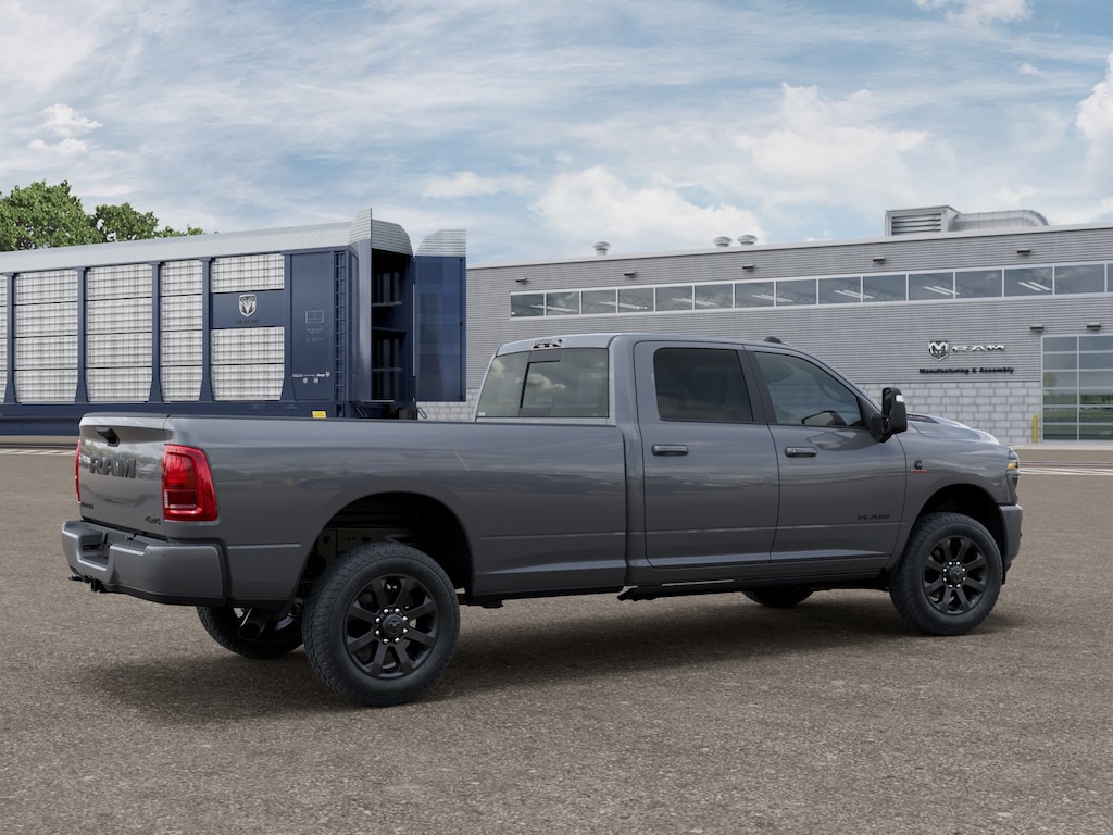 New 2026 Ram 3500 LARAMIE CREW CAB 4X4 8' BOX Pickup