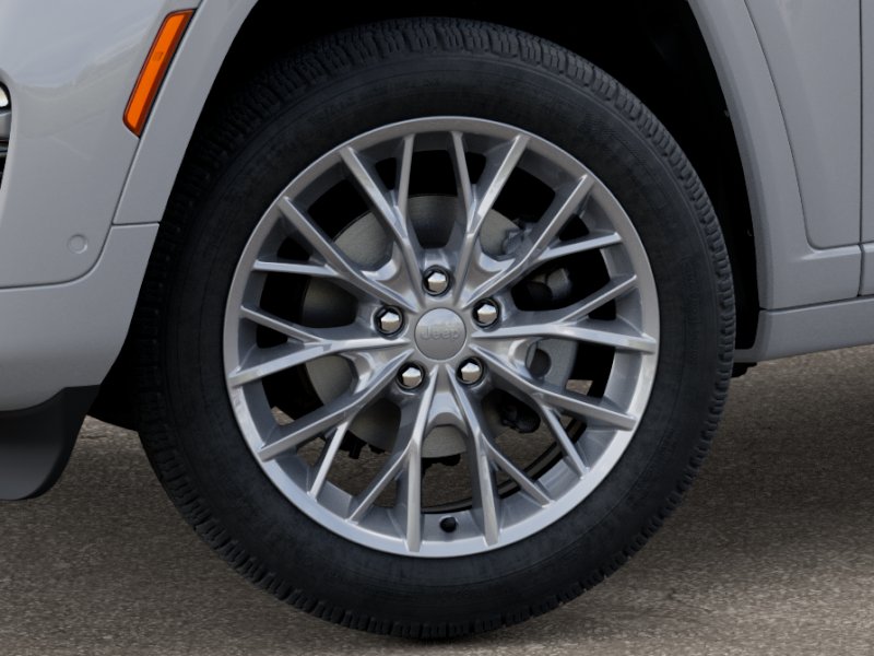 2025 Jeep Grand Cherokee Summit photo 3