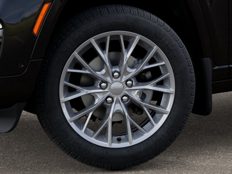 2025 Jeep Grand Cherokee Summit photo 4