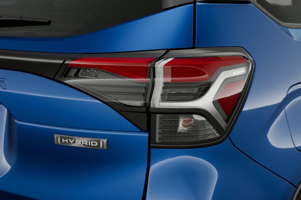 New 2025 Subaru Forester Hybrid Limited SUV
