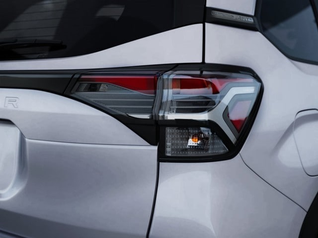 New 2026 Ice Silver Subaru Limited image 12