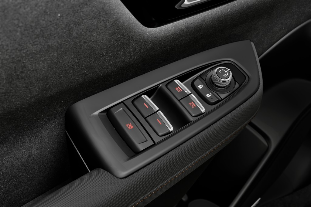 2025 Subaru Forester Touring - Photo 38