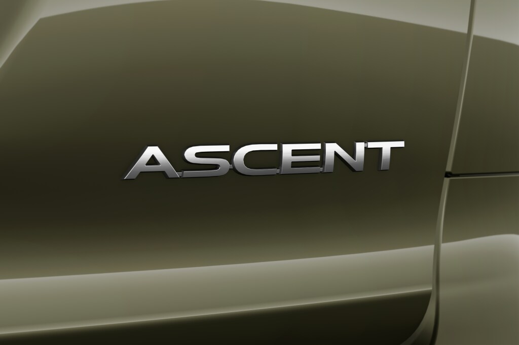 2025 Subaru Ascent Premium photo 2