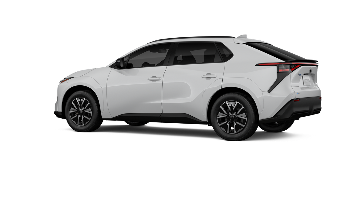 2026 Toyota bZ XLE - Photo 29