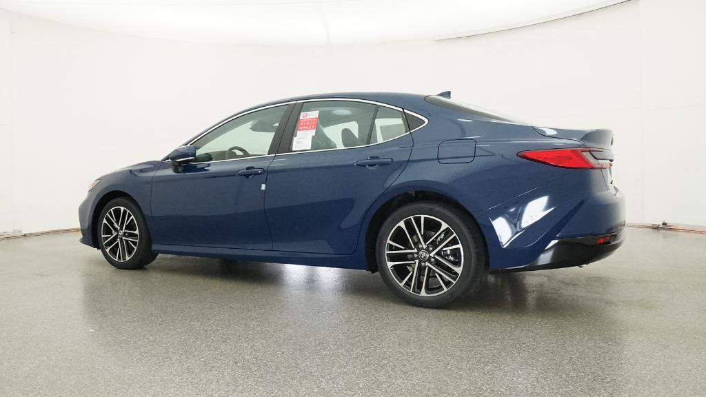 2026 Toyota Camry XLE photo 3