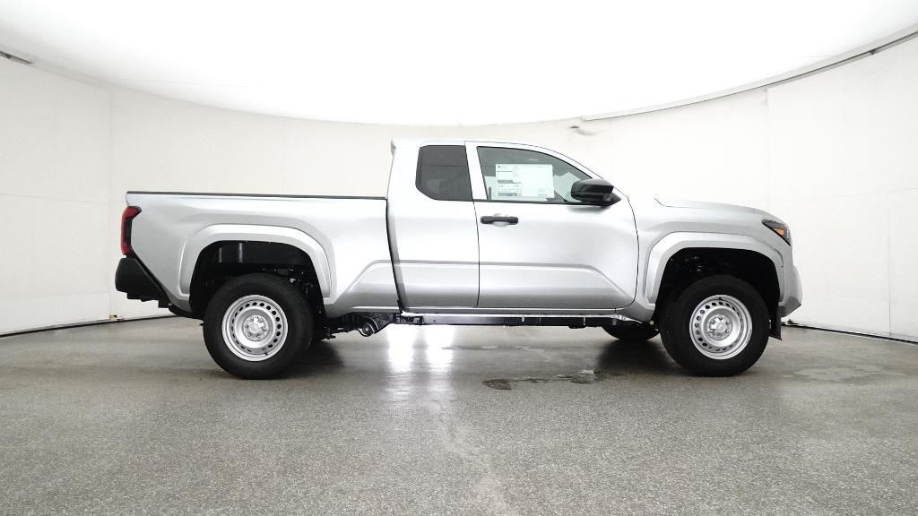 2025 Toyota Tacoma SR XtraCab photo 4