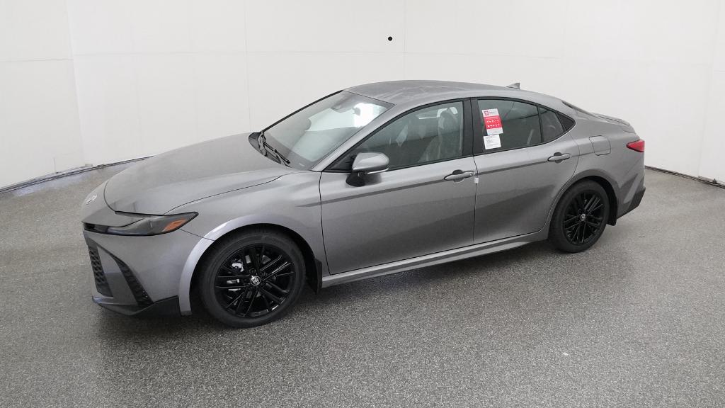 2026 Toyota Camry SE photo 5
