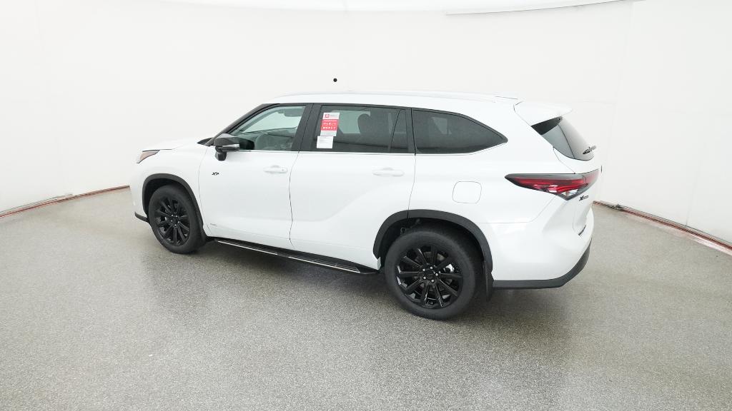 2025 Toyota Highlander Hybrid XLE photo 17