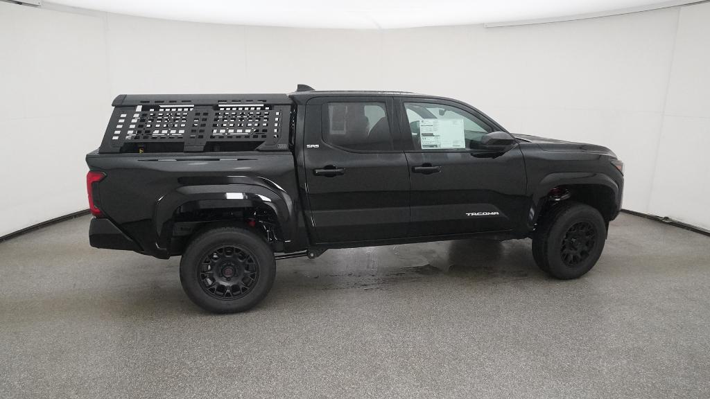 2025 Toyota Tacoma SR5 - Photo 12