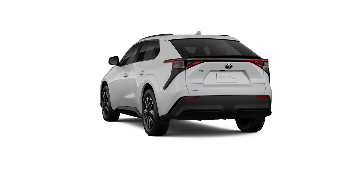 2026 Toyota bZ XLE - Photo 31