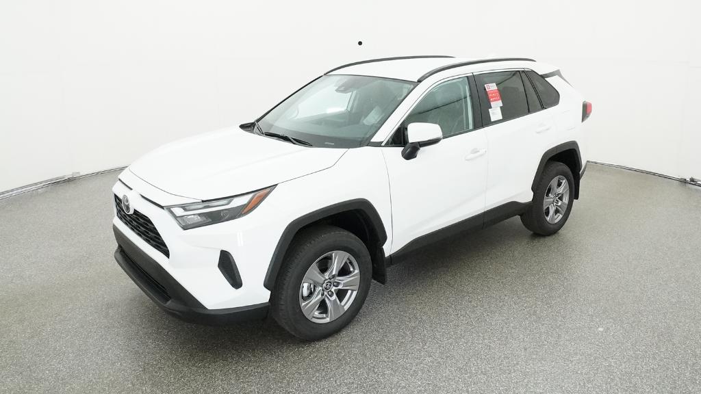 2025 Toyota RAV4 XLE photo 2