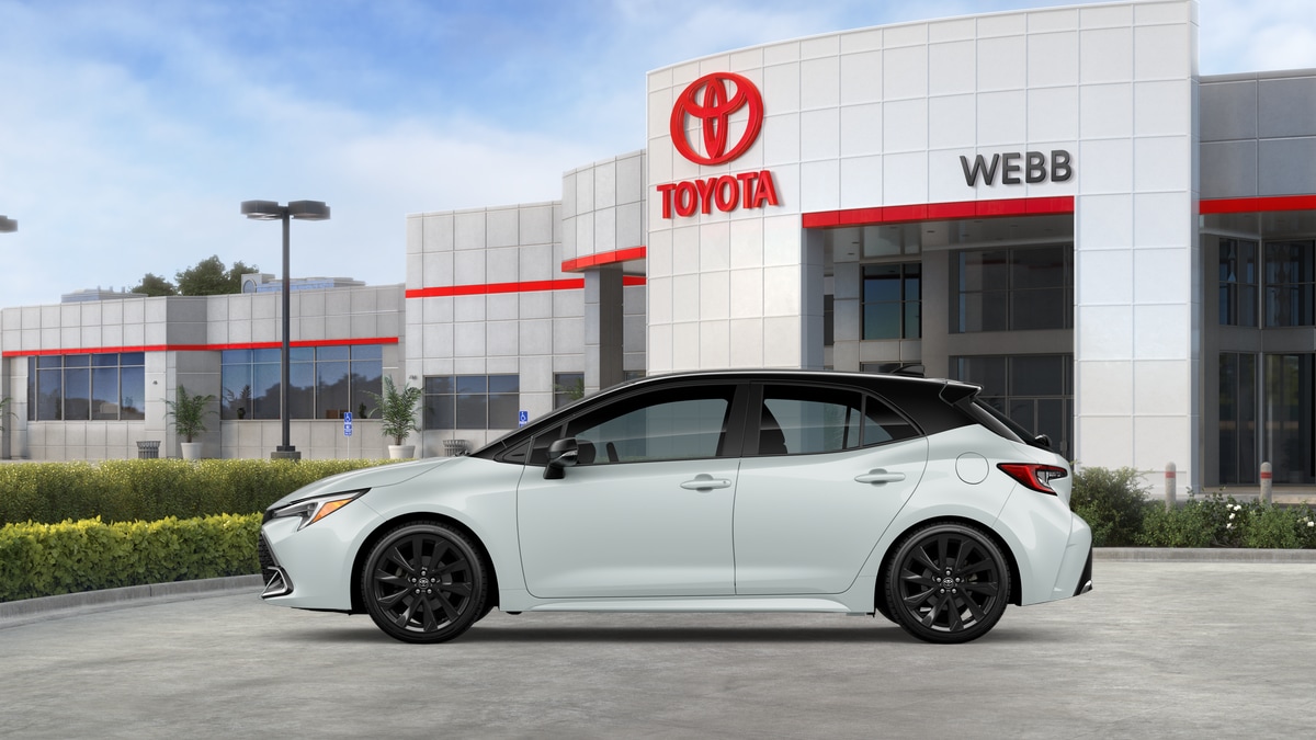 2026 Toyota Corolla Hatchback XSE - Photo 11