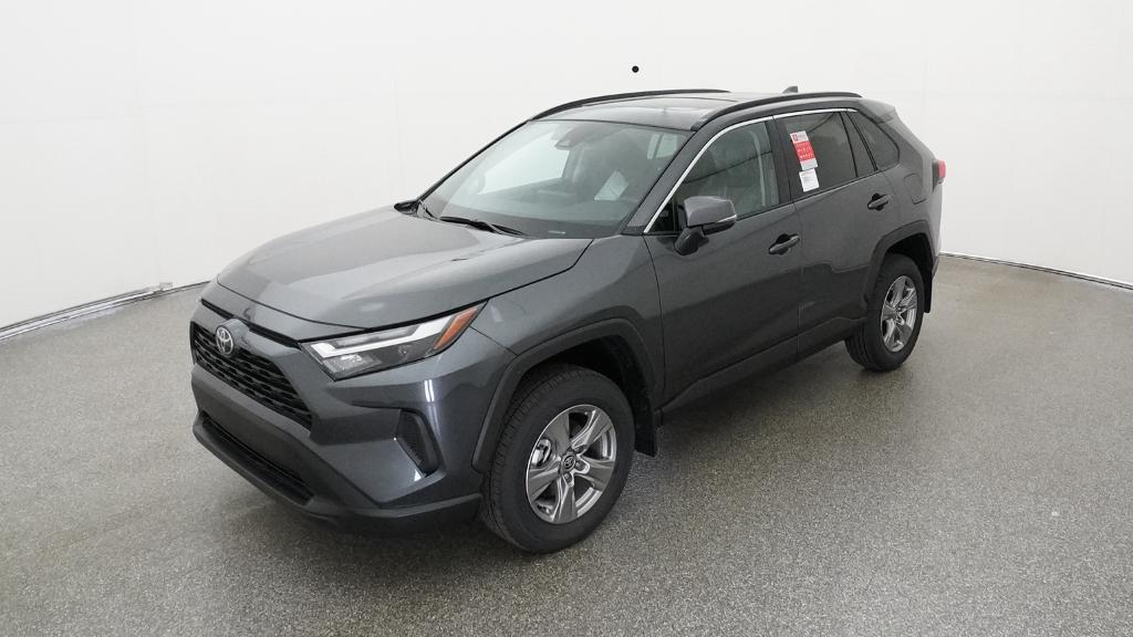 2025 Toyota RAV4 XLE's photo