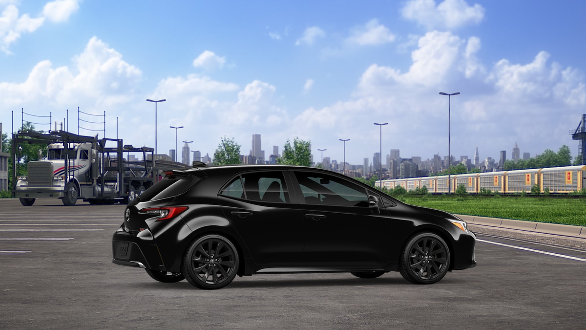 2026 Toyota Corolla Hatchback XSE - Photo 11