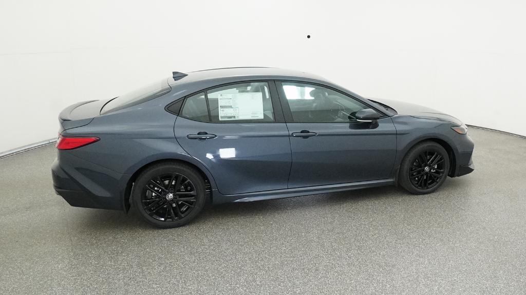 2026 Toyota Camry SE photo 4