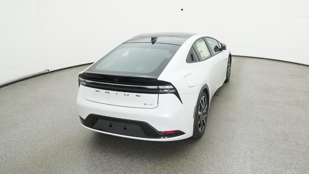 2026 Toyota Prius Plug-in Hybrid XSE Premium - Photo 18