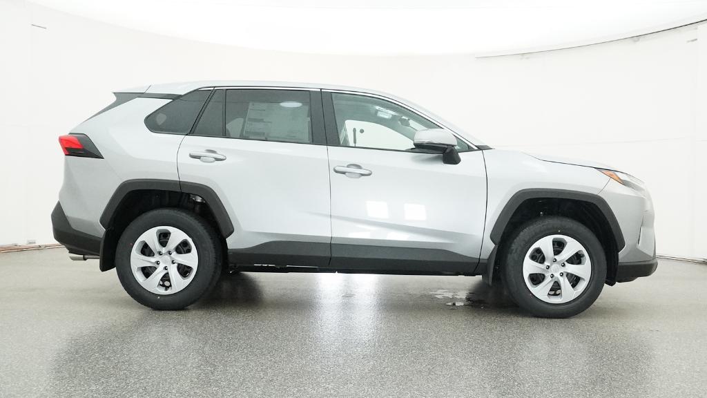 2025 Toyota RAV4 LE photo 3