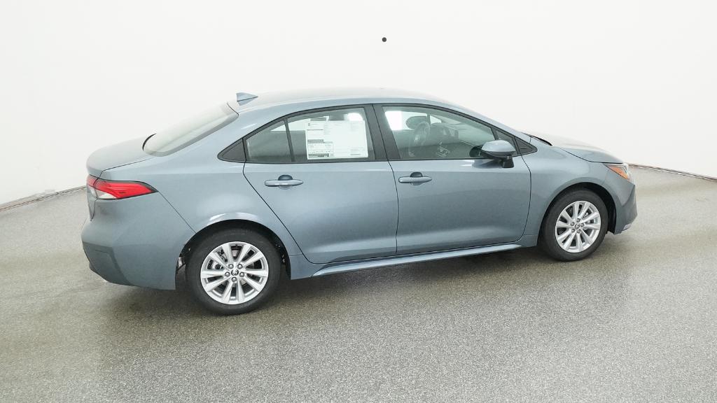 2026 Toyota Corolla LE photo 4