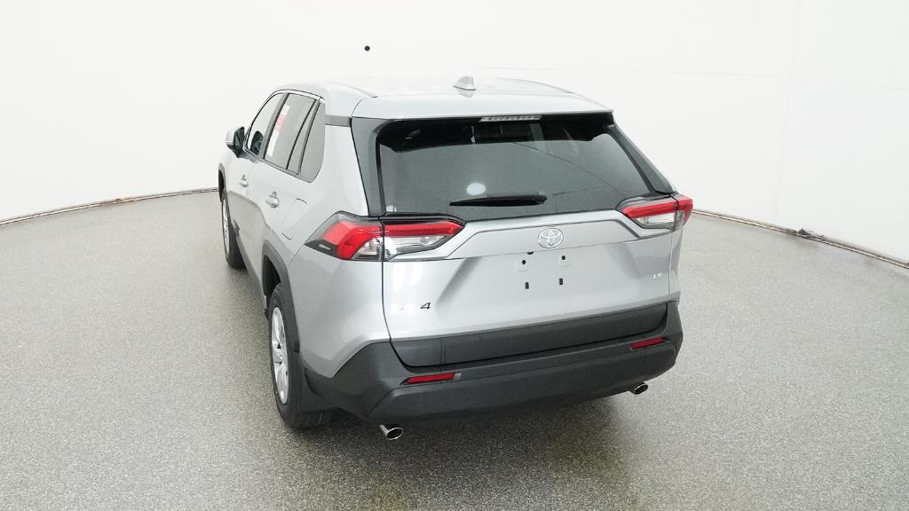 2025 Toyota RAV4 LE photo 4