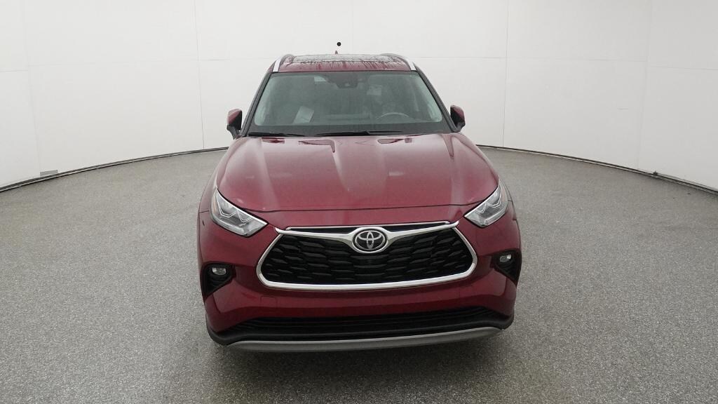 New 2026 Toyota Highlander Platinum SUV