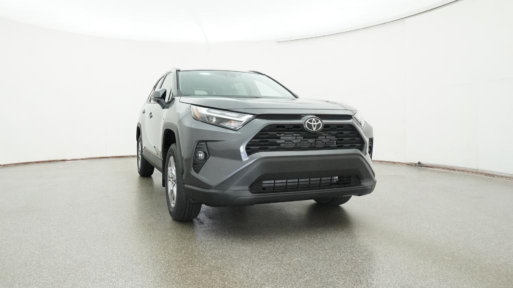 2025 Toyota RAV4 XLE photo 2