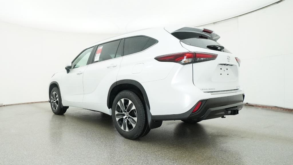 New 2026 Toyota Highlander XLE SUV
