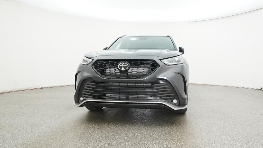 2025 Toyota Highlander XSE photo 3